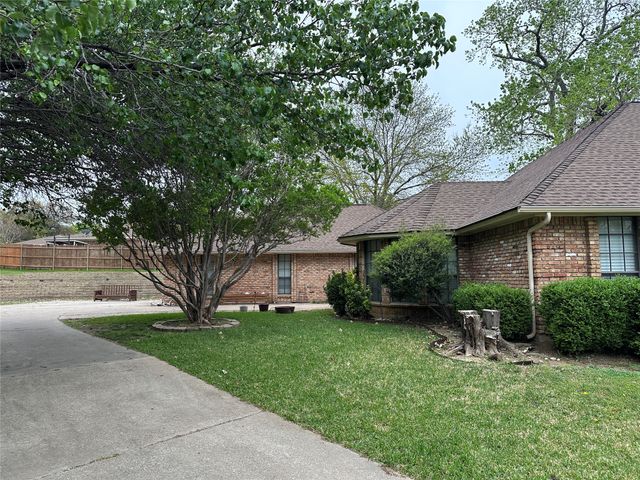 6501 Lake Side Circle, North Richland Hills, TX 76180