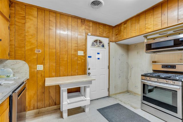 218 Olive Avenue, Pasadena, TX 77506