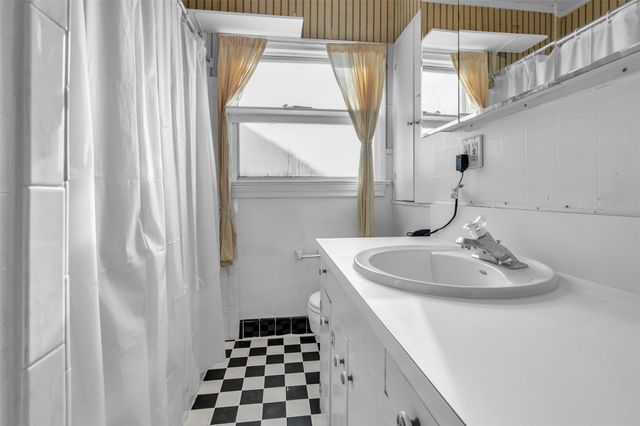 218 Olive Avenue, Pasadena, TX 77506