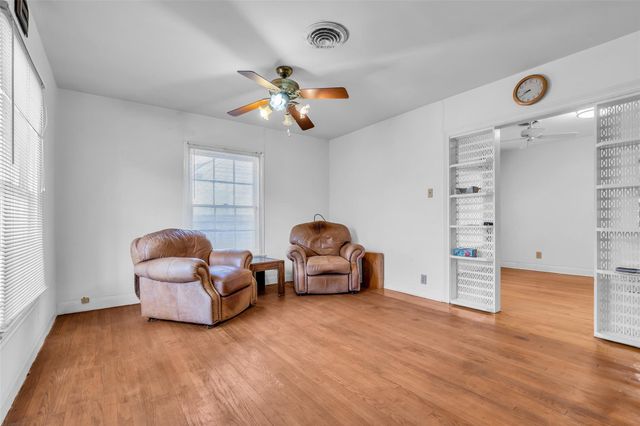 218 Olive Avenue, Pasadena, TX 77506