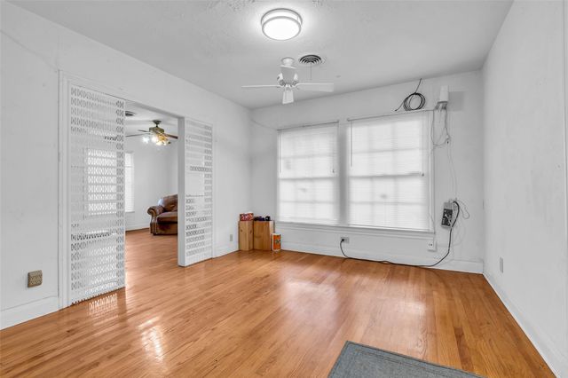 218 Olive Avenue, Pasadena, TX 77506