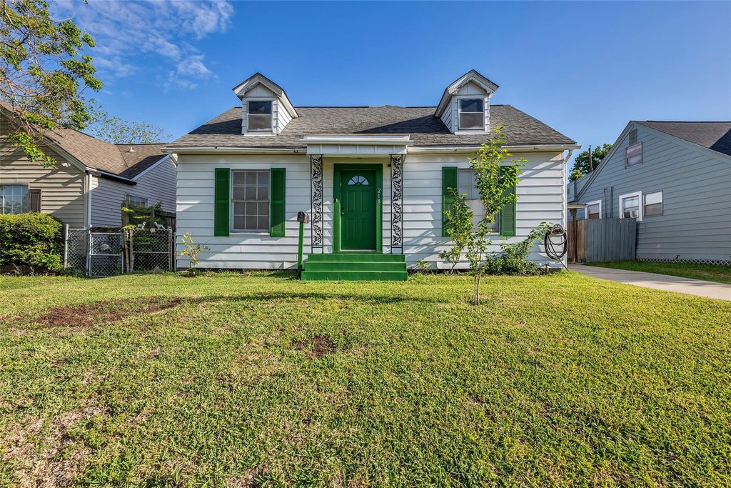 218 Olive Avenue, Pasadena, TX 77506