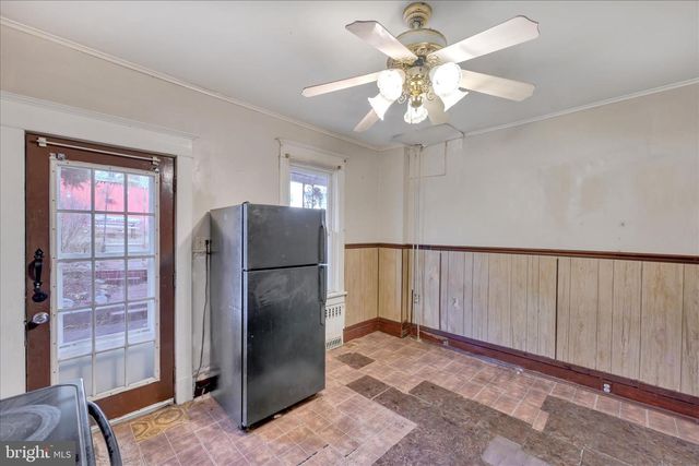 209 S SCHUYLKILL AVE, Shenandoah, PA 17976