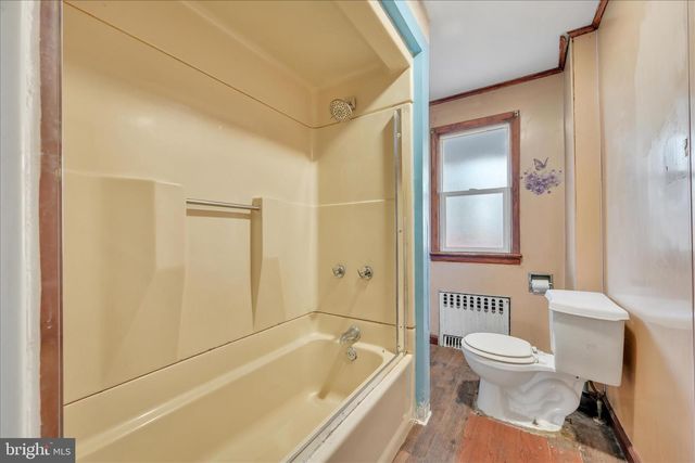 209 S SCHUYLKILL AVE, Shenandoah, PA 17976