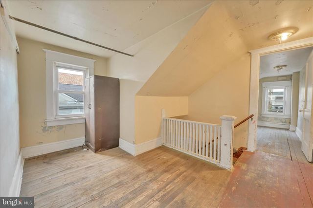 209 S SCHUYLKILL AVE, Shenandoah, PA 17976