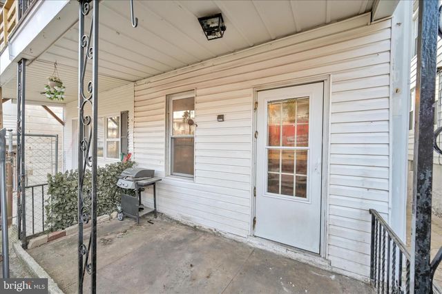 209 S SCHUYLKILL AVE, Shenandoah, PA 17976