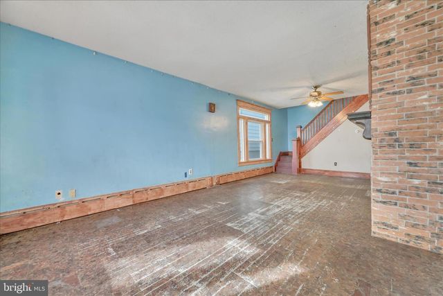 209 S SCHUYLKILL AVE, Shenandoah, PA 17976