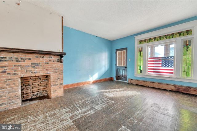 209 S SCHUYLKILL AVE, Shenandoah, PA 17976