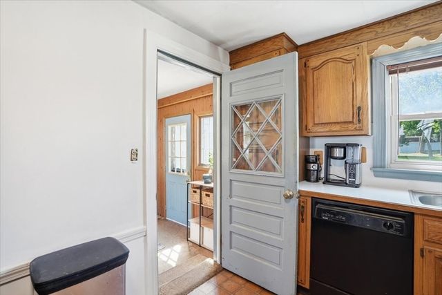 208 West Center St, West Bridgewater, MA 02379