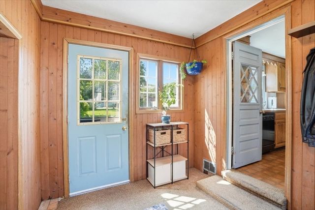 208 West Center St, West Bridgewater, MA 02379