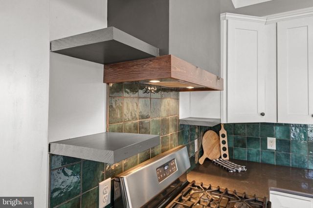 247 JACKSON ST, Lancaster, PA 17603