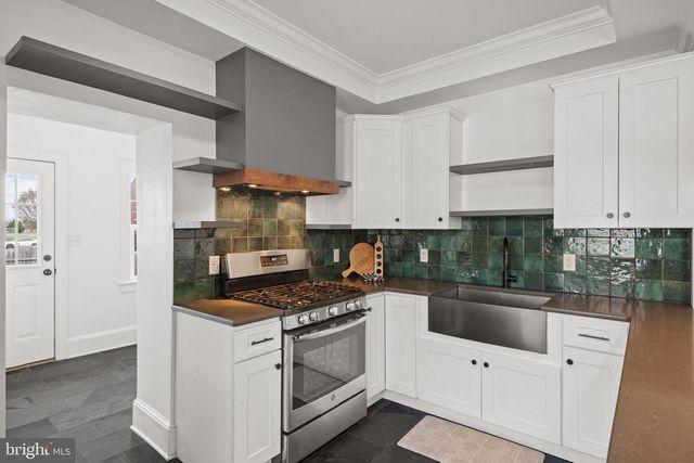 247 JACKSON ST, Lancaster, PA 17603