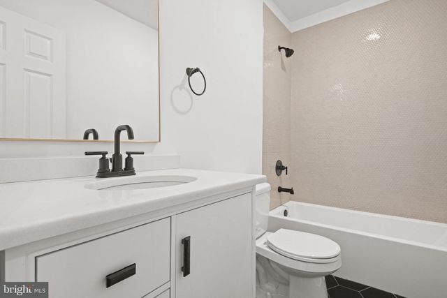 247 JACKSON ST, Lancaster, PA 17603