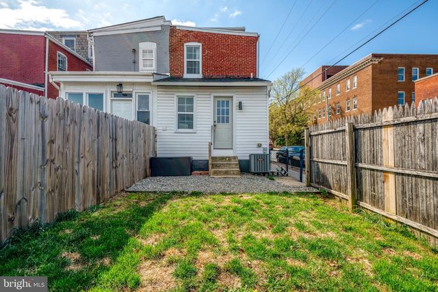 247 JACKSON ST, Lancaster, PA 17603