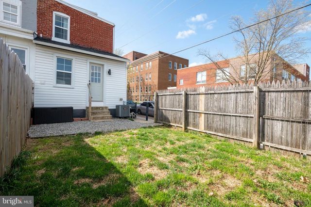 247 JACKSON ST, Lancaster, PA 17603