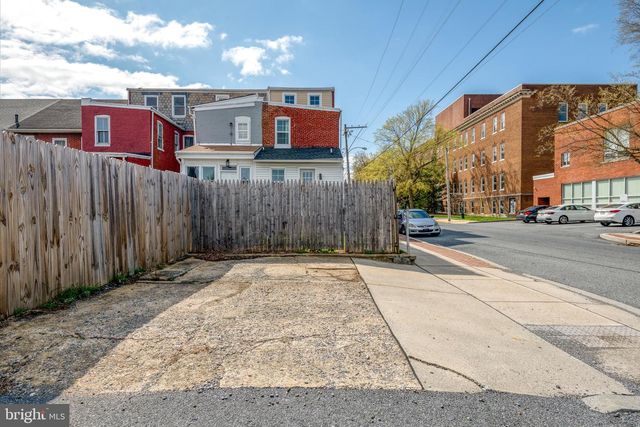 247 JACKSON ST, Lancaster, PA 17603