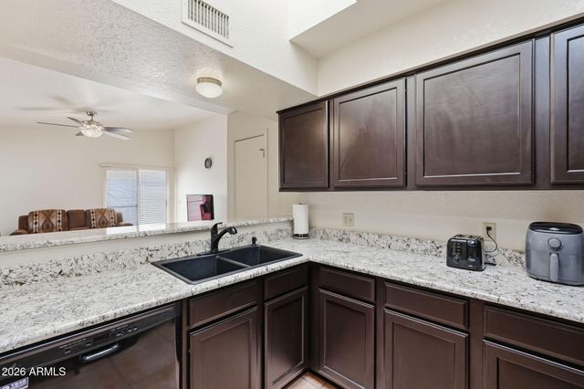 1643 E WAGONER Road, Phoenix, AZ 85022