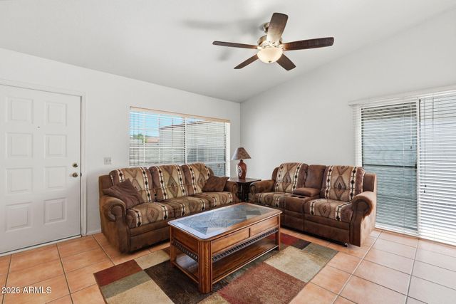 1643 E WAGONER Road, Phoenix, AZ 85022