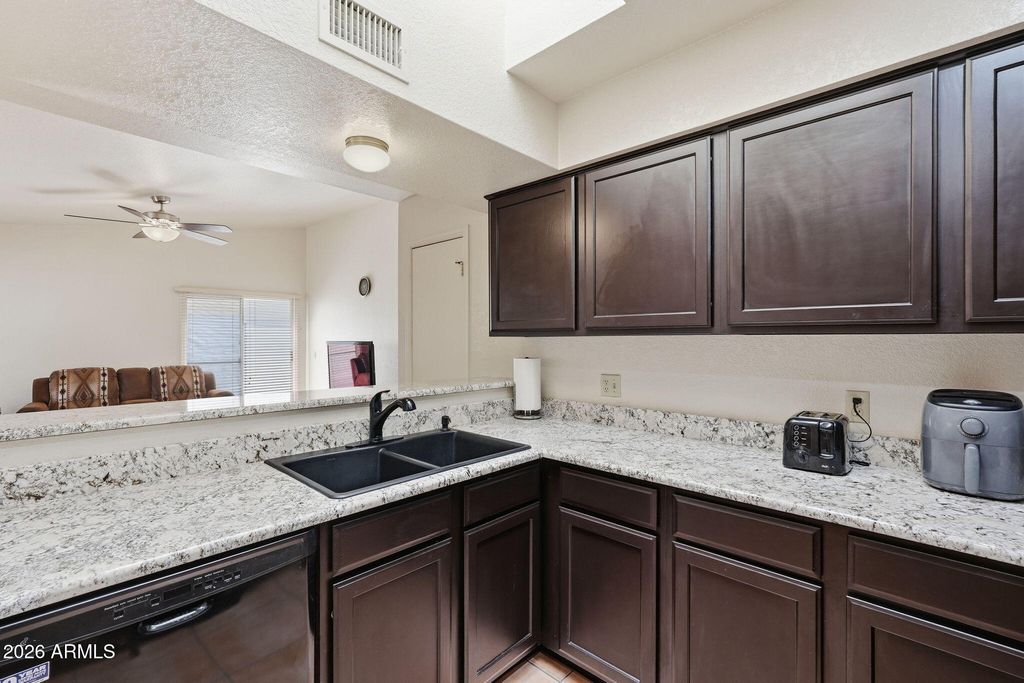 1643 E WAGONER Road, Phoenix, AZ 85022 — photo 4