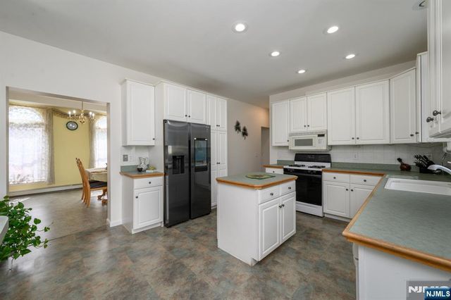 4 Elm Court, Little Falls, NJ 07424