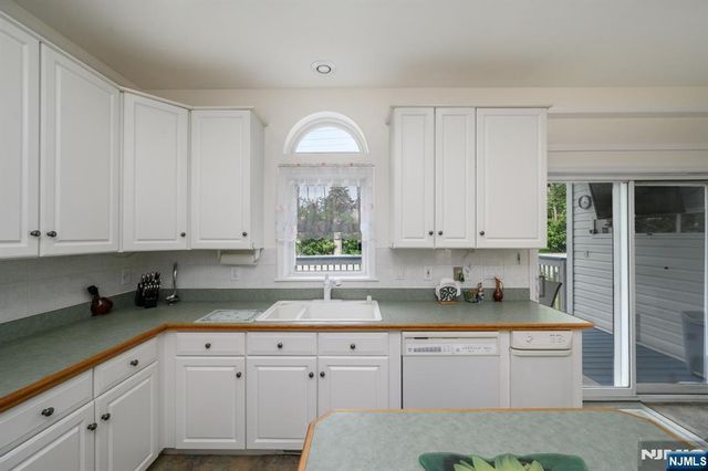 4 Elm Court, Little Falls, NJ 07424