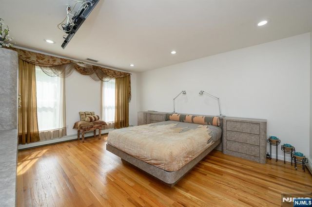 4 Elm Court, Little Falls, NJ 07424