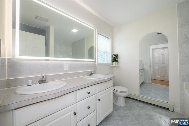 4 Elm Court, Little Falls, NJ 07424