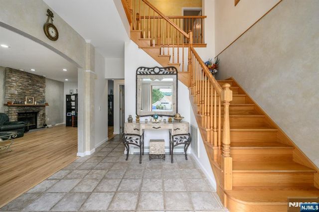 4 Elm Court, Little Falls, NJ 07424