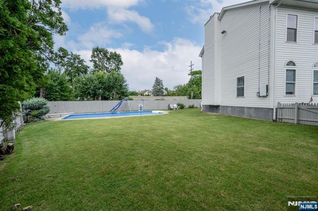 4 Elm Court, Little Falls, NJ 07424