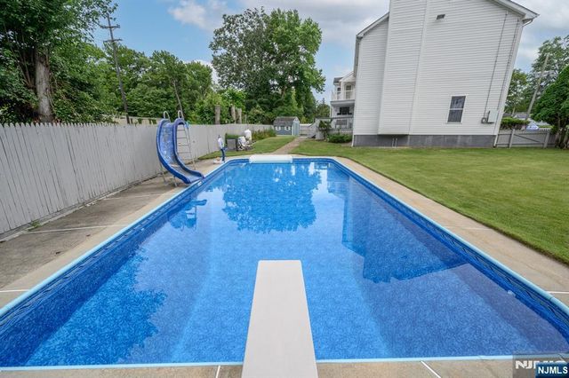 4 Elm Court, Little Falls, NJ 07424