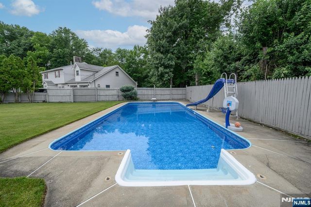 4 Elm Court, Little Falls, NJ 07424