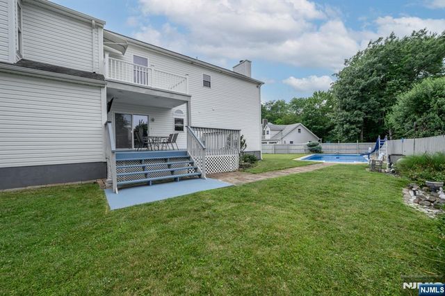 4 Elm Court, Little Falls, NJ 07424