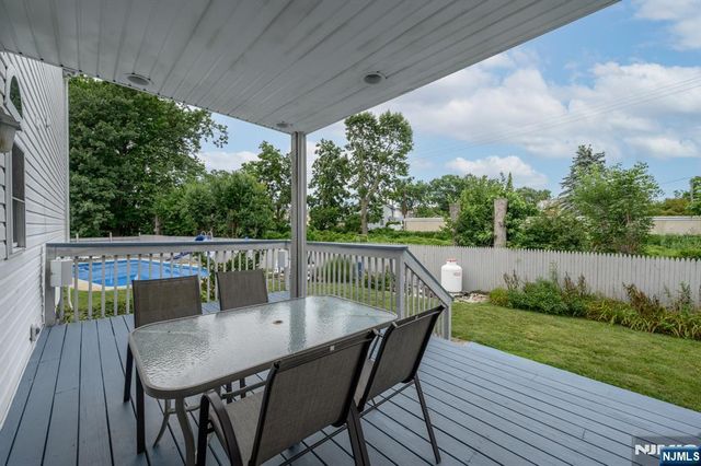 4 Elm Court, Little Falls, NJ 07424