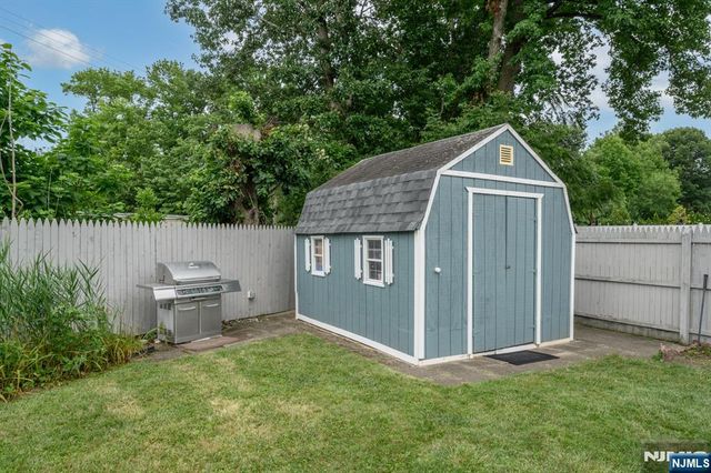 4 Elm Court, Little Falls, NJ 07424