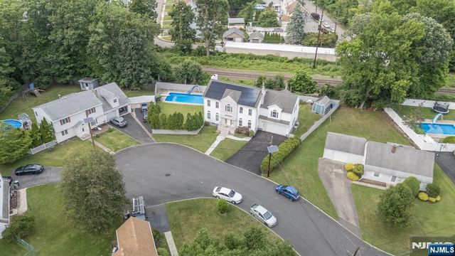 4 Elm Court, Little Falls, NJ 07424