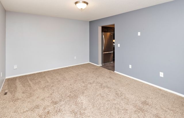 15715 Tanglewood Drive, Urbandale, IA 50323