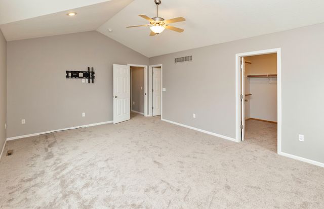 15715 Tanglewood Drive, Urbandale, IA 50323