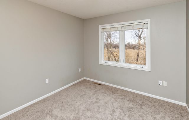 15715 Tanglewood Drive, Urbandale, IA 50323