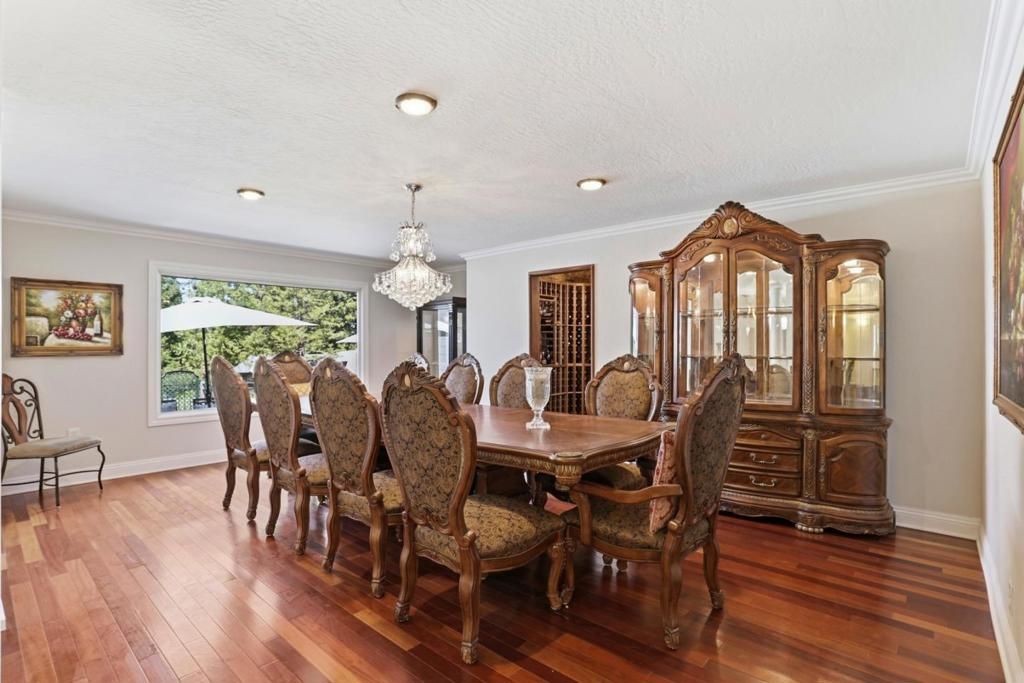 Image 16 of property listing at 24010 Summit Woods Drive, Los Gatos, CA 95033