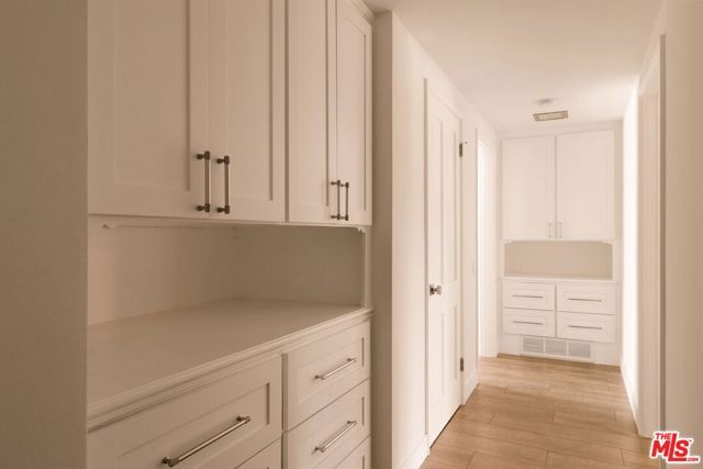 2158 Stradella Road, Los Angeles, CA 90077