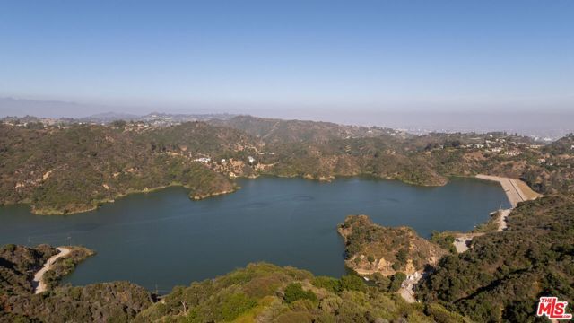 2158 Stradella Road, Los Angeles, CA 90077