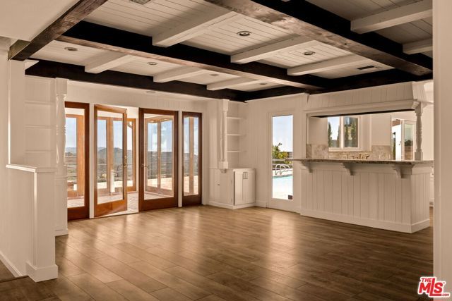 2158 Stradella Road, Los Angeles, CA 90077