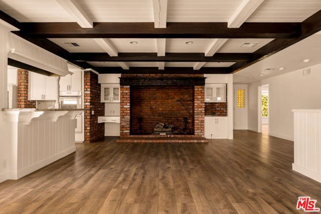 2158 Stradella Road, Los Angeles, CA 90077