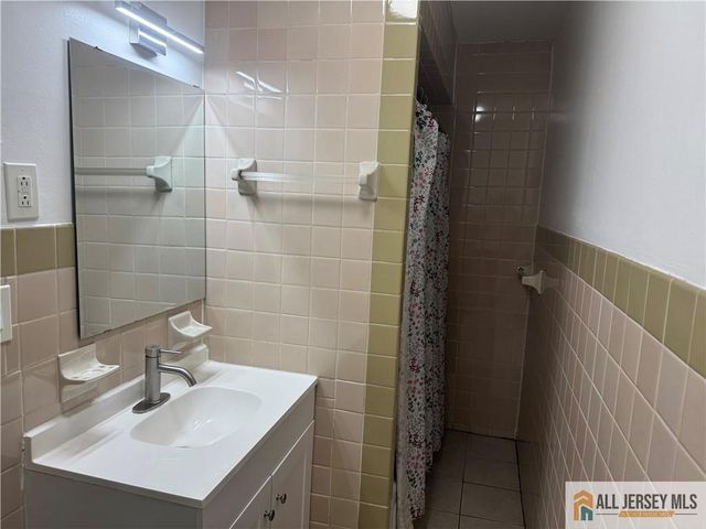 64 Whitehead Avenue 3, South River, NJ 08882