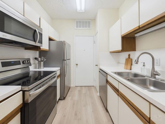 2804 Rio Grande ST 201, Austin, TX 78705