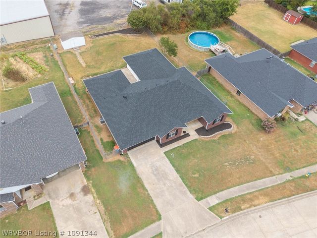 2300 S L Street, Barling, AR 72923