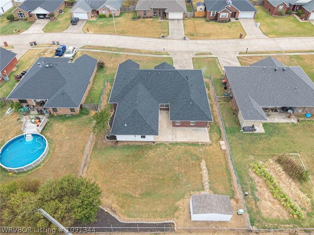 2300 S L Street, Barling, AR 72923