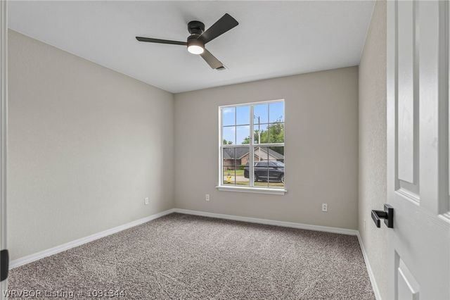 2300 S L Street, Barling, AR 72923