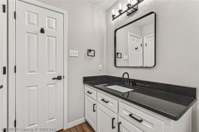 2300 S L Street, Barling, AR 72923