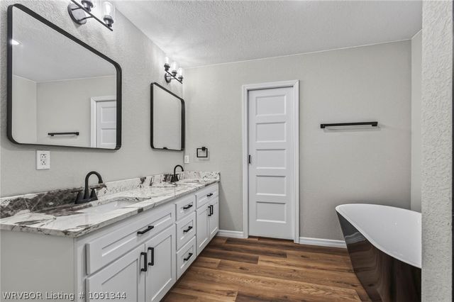 2300 S L Street, Barling, AR 72923